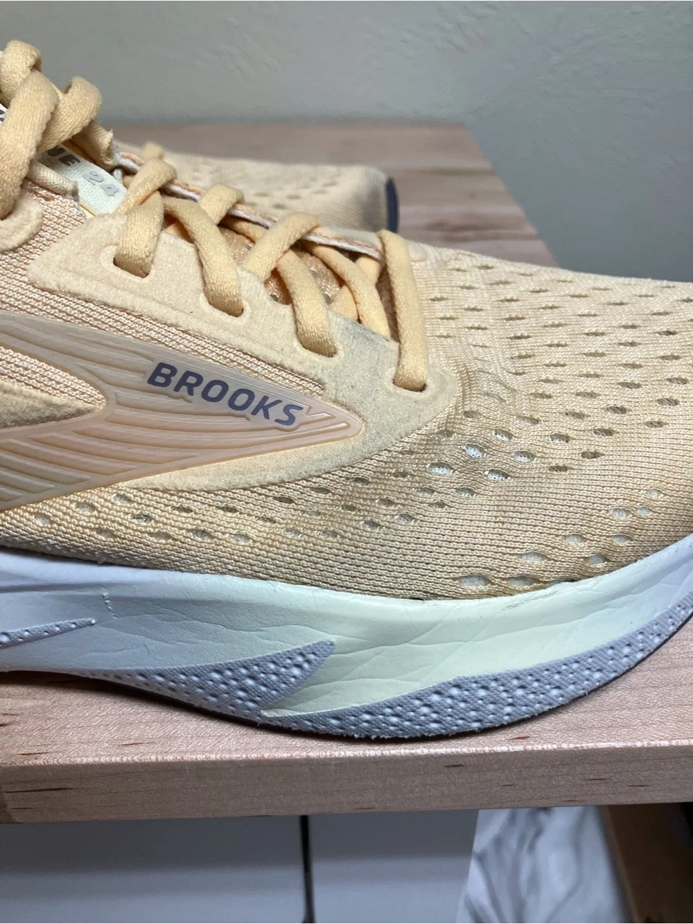Brooks Women's Adrenaline GTS 24
